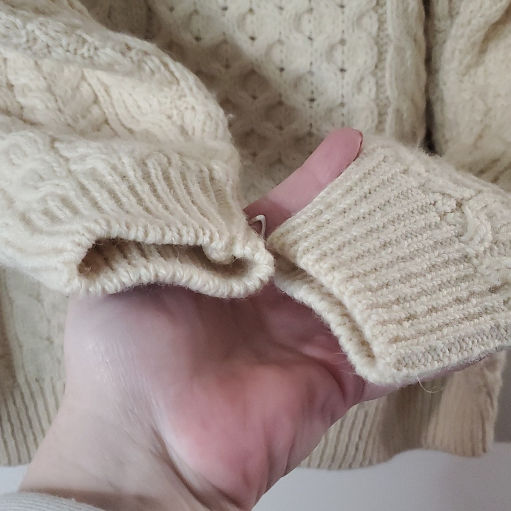 Womens Vintage Wool Aran Chunky Cableknit Fisherman Sweater Size Med Ireland - Picture 11 of 14